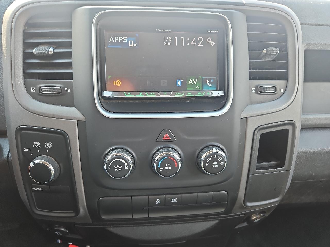 RAM 1500 Tradesman Crew Cab SWB 4WD 2014