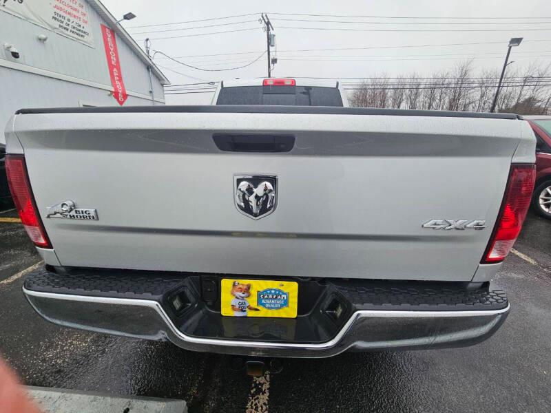 RAM 1500 SLT Quad Cab 4WD 2014