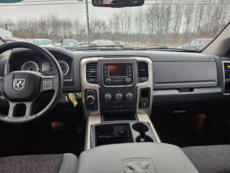 RAM 1500 SLT Quad Cab 4WD 2014