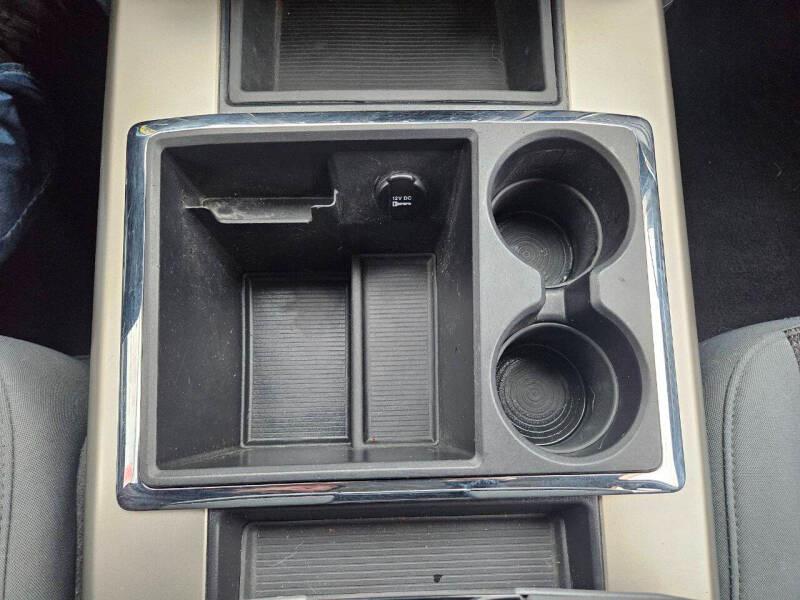 RAM 1500 SLT Quad Cab 4WD 2014