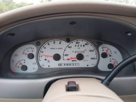 Ford Explorer Sport Trac XLS 2WD 2003