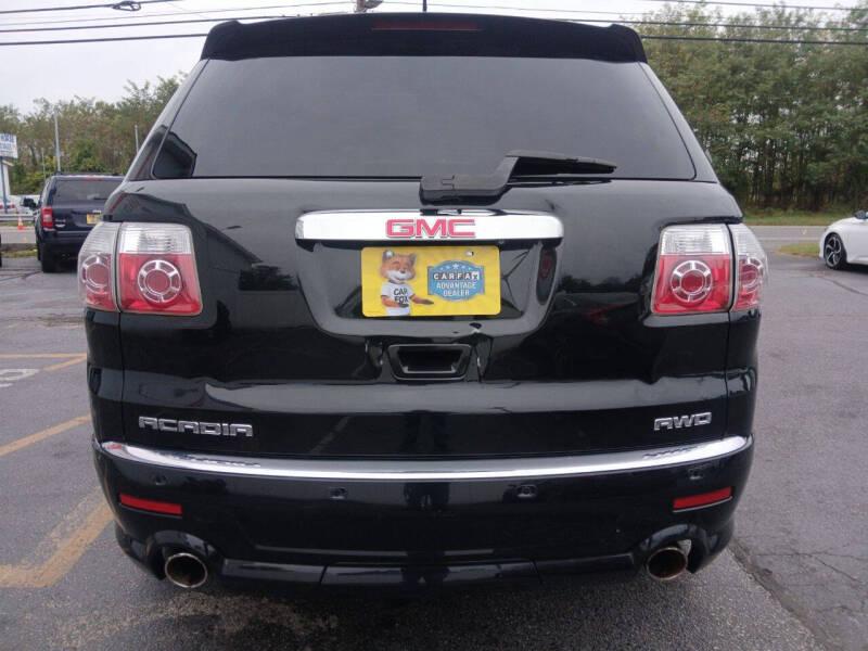 GMC Acadia Denali AWD 2012