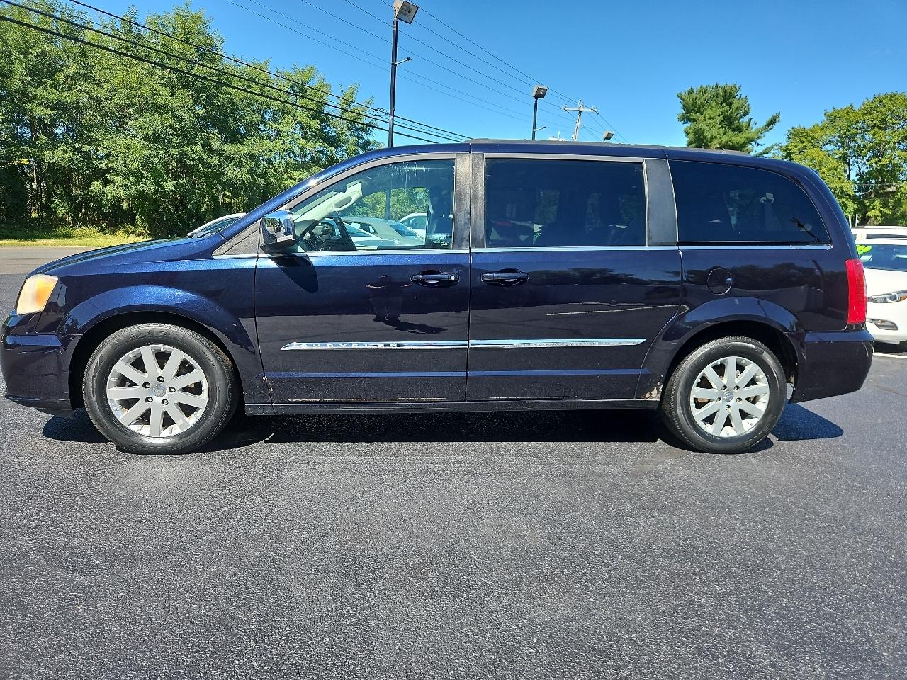 Chrysler Town & Country Touring-L 2011