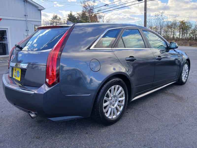 Cadillac CTS Sport Wagon 3.0L Luxury AWD 2011