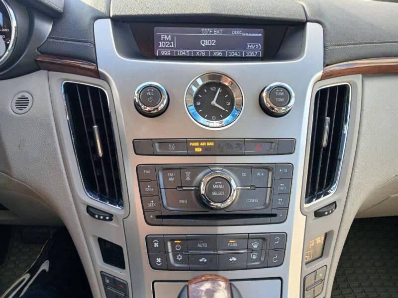 Cadillac CTS Sport Wagon 3.0L Luxury AWD 2011