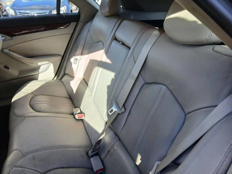 Cadillac CTS Sport Wagon 3.0L Luxury AWD 2011