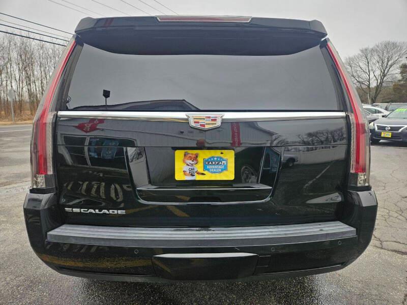 Cadillac Escalade Luxury 4WD 2015