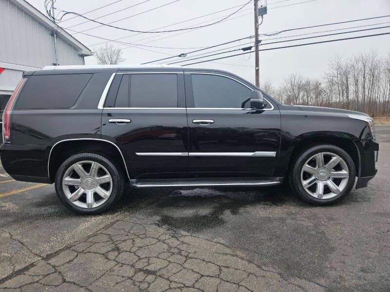 Cadillac Escalade Luxury 4WD 2015