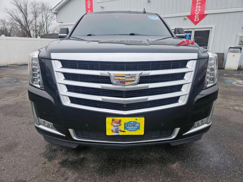 Cadillac Escalade Luxury 4WD 2015