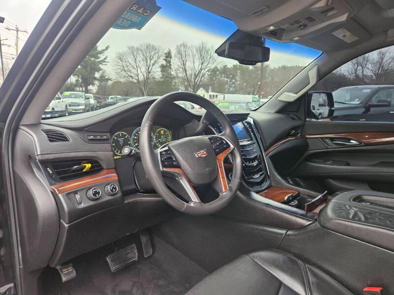 Cadillac Escalade Luxury 4WD 2015