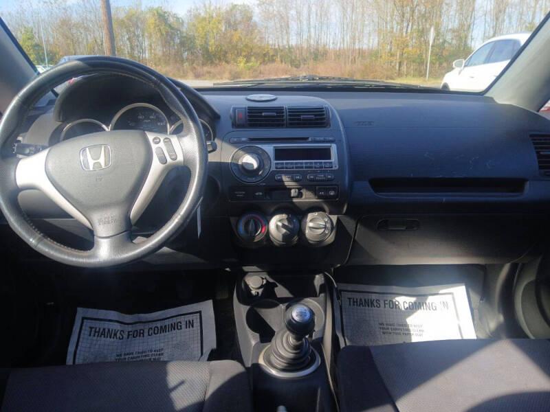 Honda Fit Sport 5-Speed MT 2008