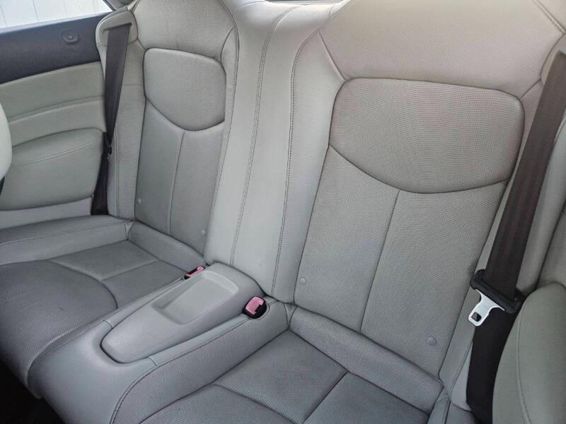 Infiniti G Convertible Base 2011