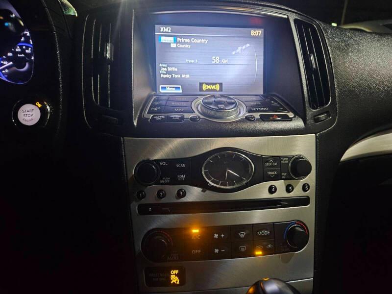 Infiniti G Convertible Base 2011