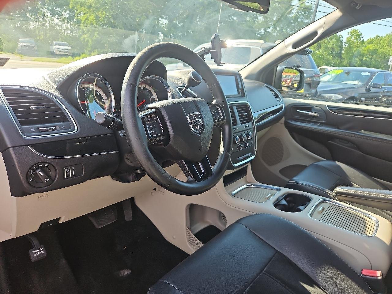 Dodge Grand Caravan SXT 2017