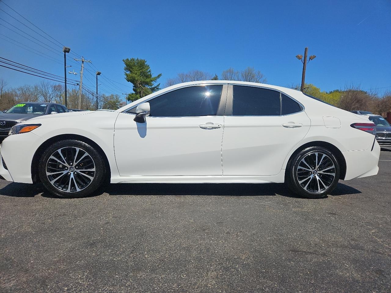 Toyota Camry 4dr Sdn I4 Auto LE (Natl) 2019