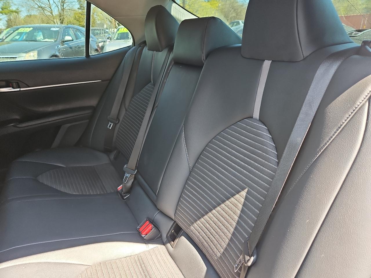 Toyota Camry 4dr Sdn I4 Auto LE (Natl) 2019