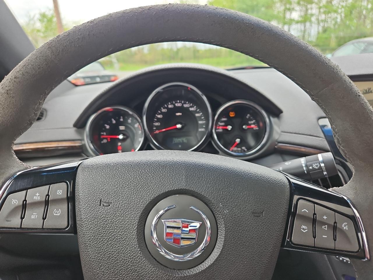 Cadillac CTS V Coupe 2011