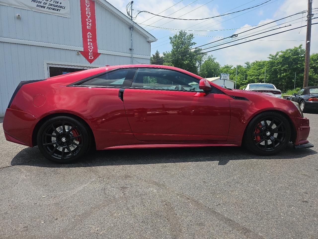 Cadillac CTS V Coupe 2011