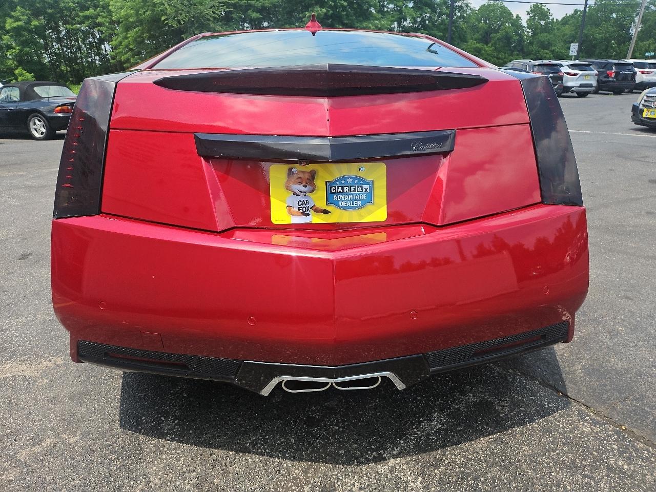 Cadillac CTS V Coupe 2011