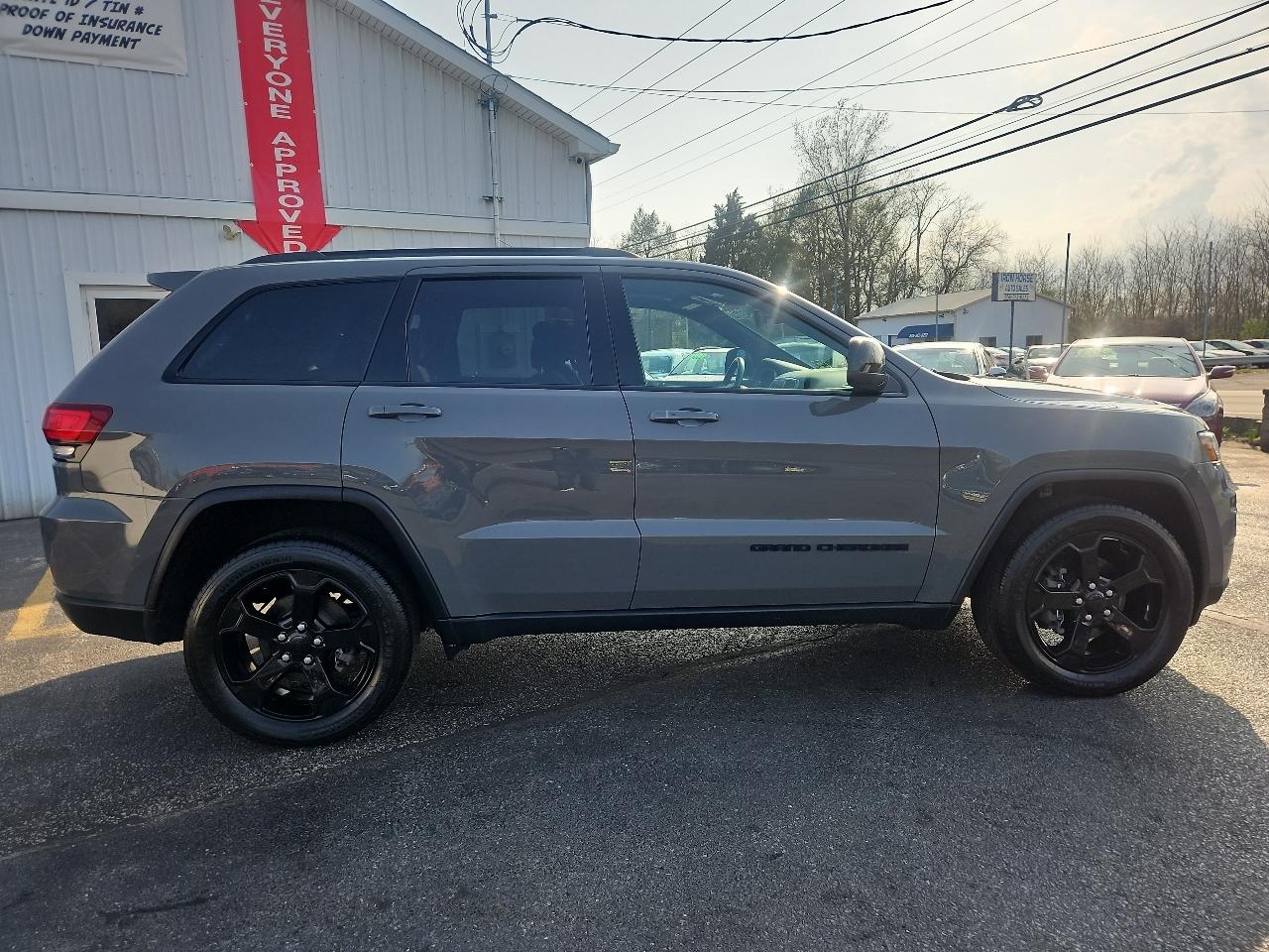 Jeep Grand Cherokee Laredo 4WD 2019