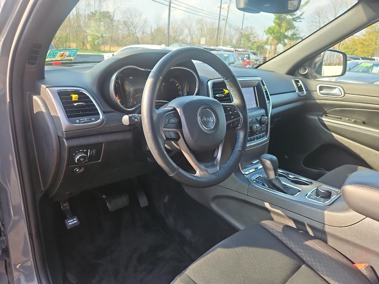Jeep Grand Cherokee Laredo 4WD 2019