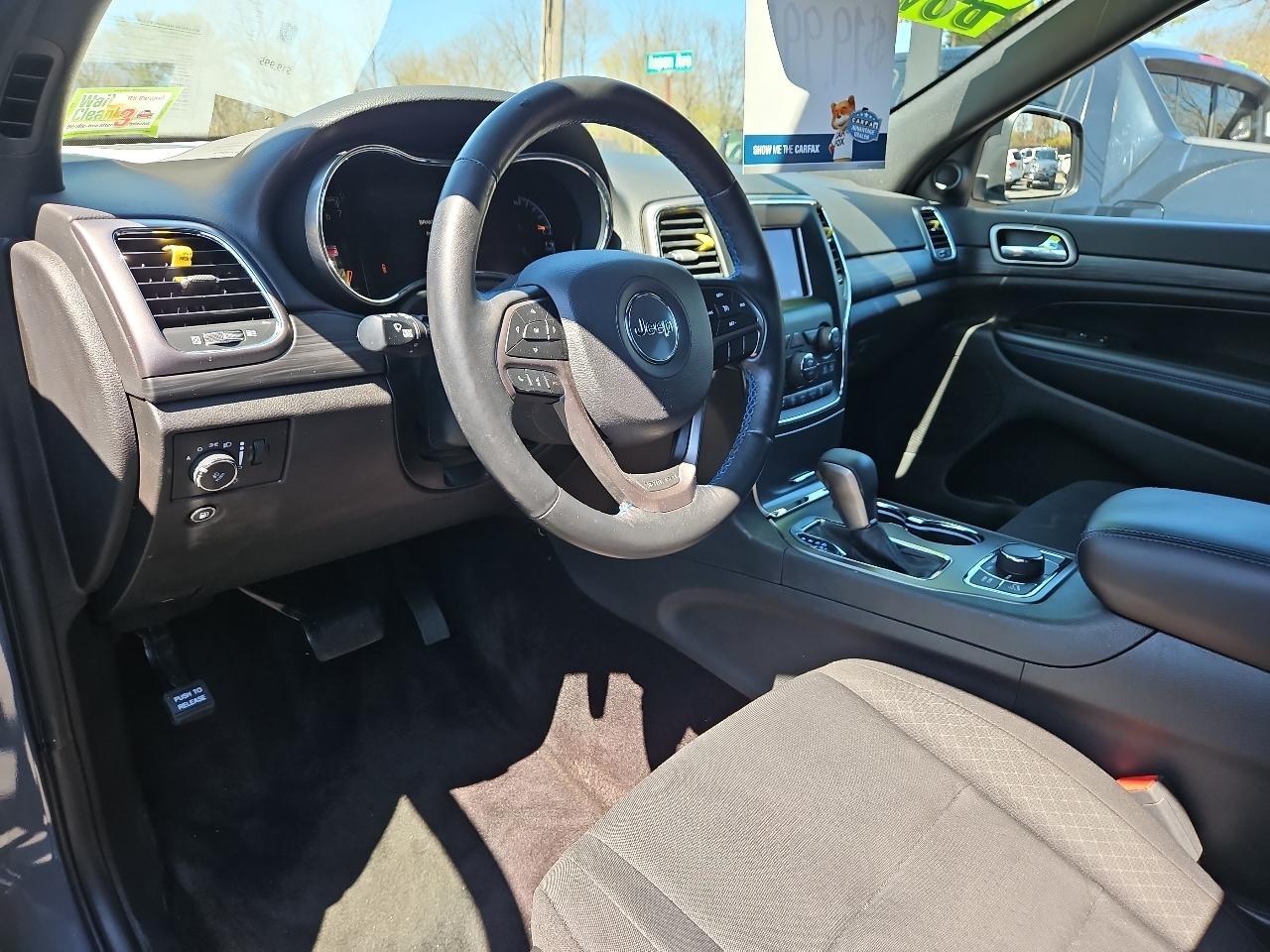 Jeep Grand Cherokee Laredo 4WD 2019