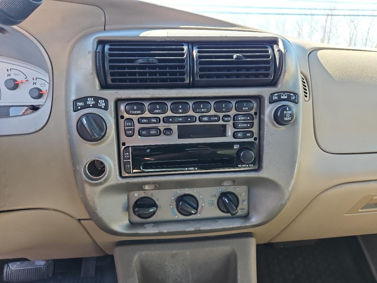 Ford Explorer Sport Trac Adrenalin 4WD 2004