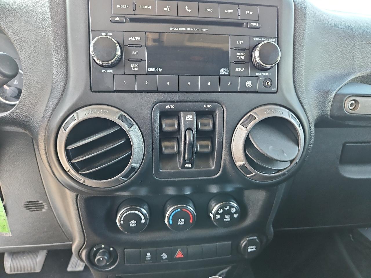 Jeep Wrangler Unlimited Sport 4WD 2015