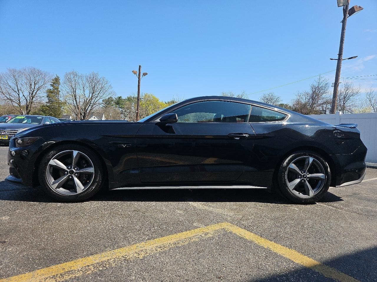 Ford Mustang EcoBoost Coupe 2015