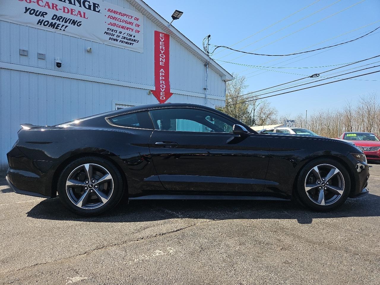 Ford Mustang EcoBoost Coupe 2015