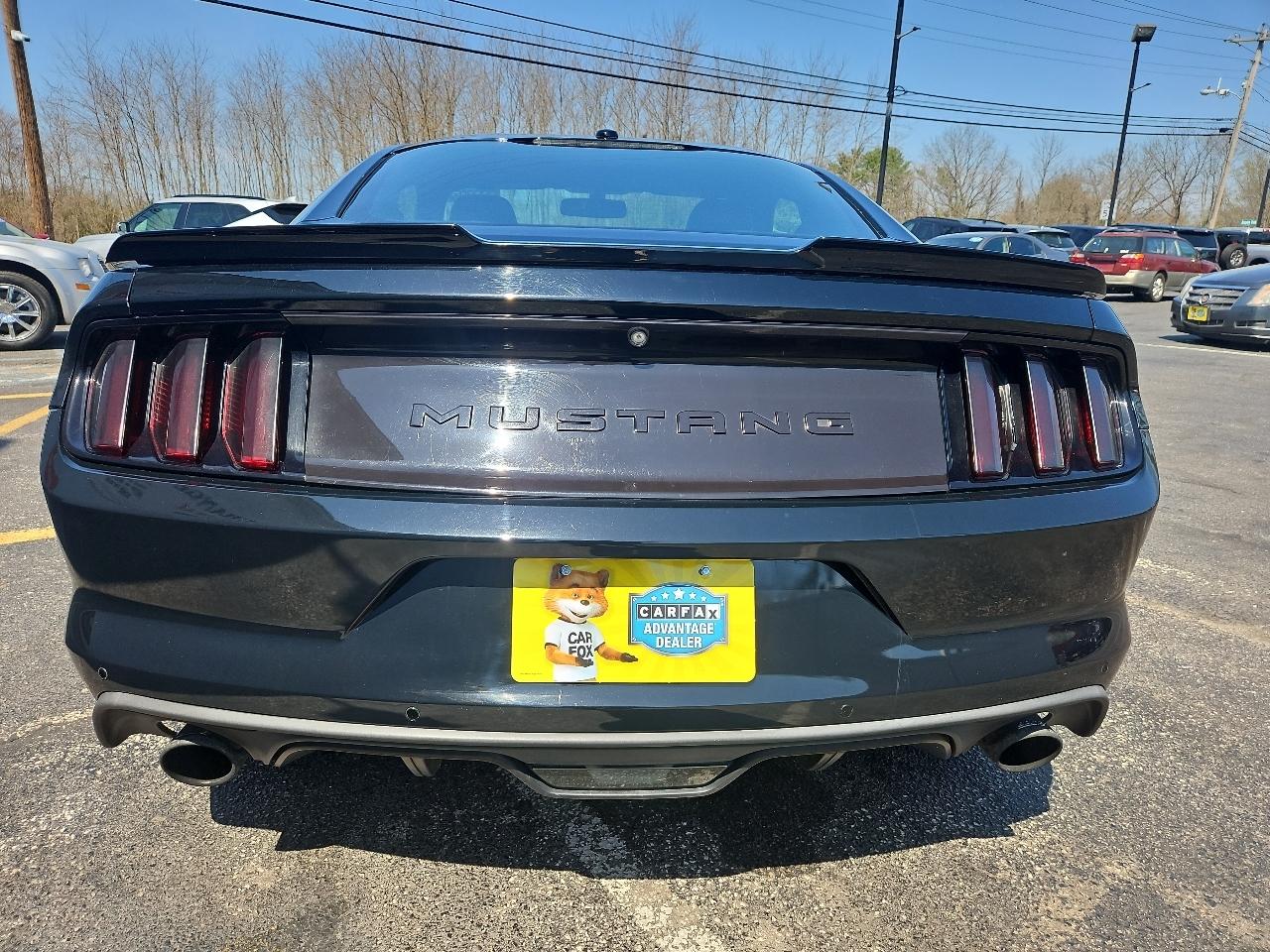 Ford Mustang EcoBoost Coupe 2015