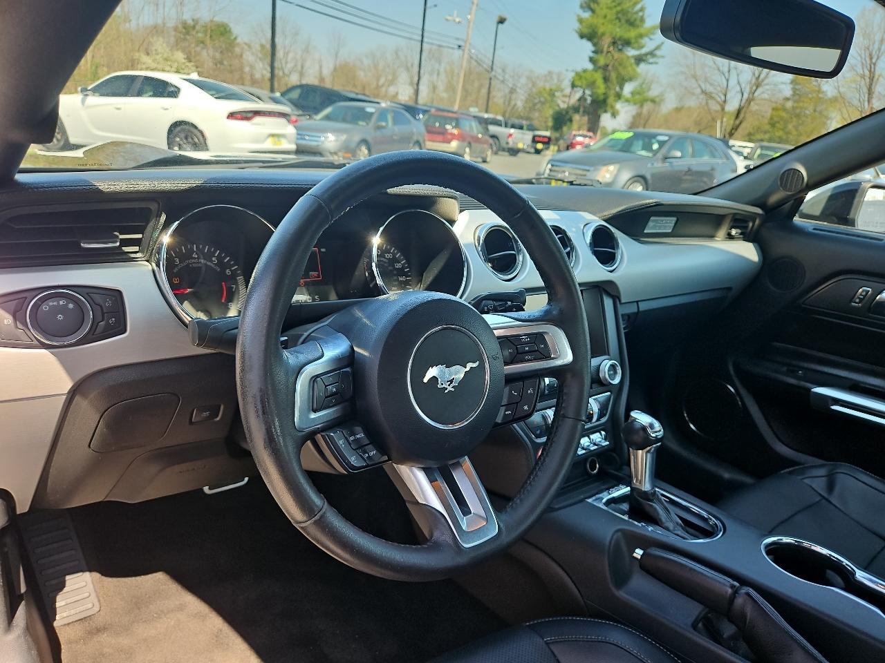 Ford Mustang EcoBoost Coupe 2015