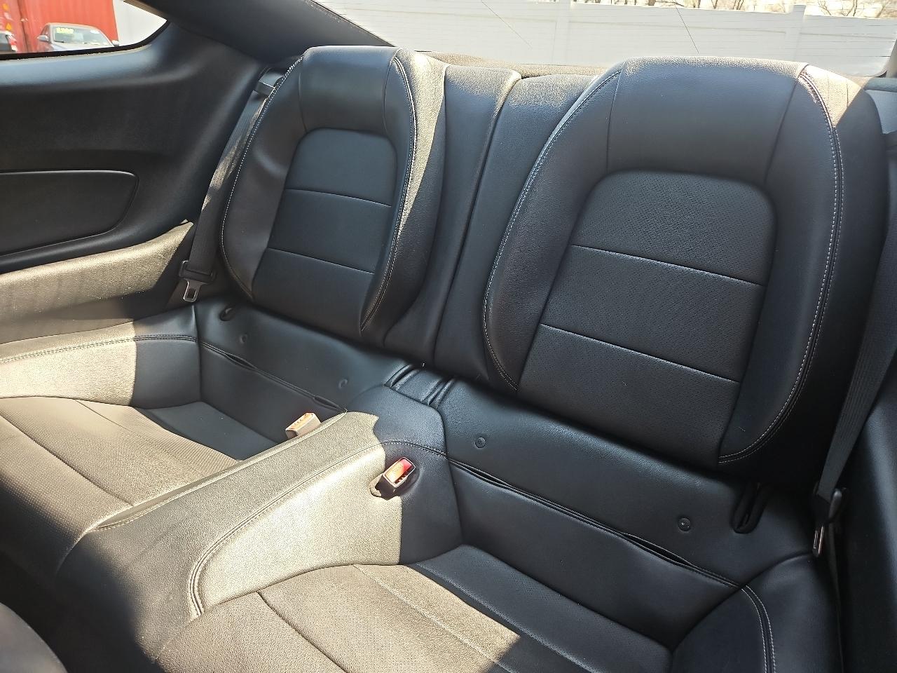 Ford Mustang EcoBoost Coupe 2015