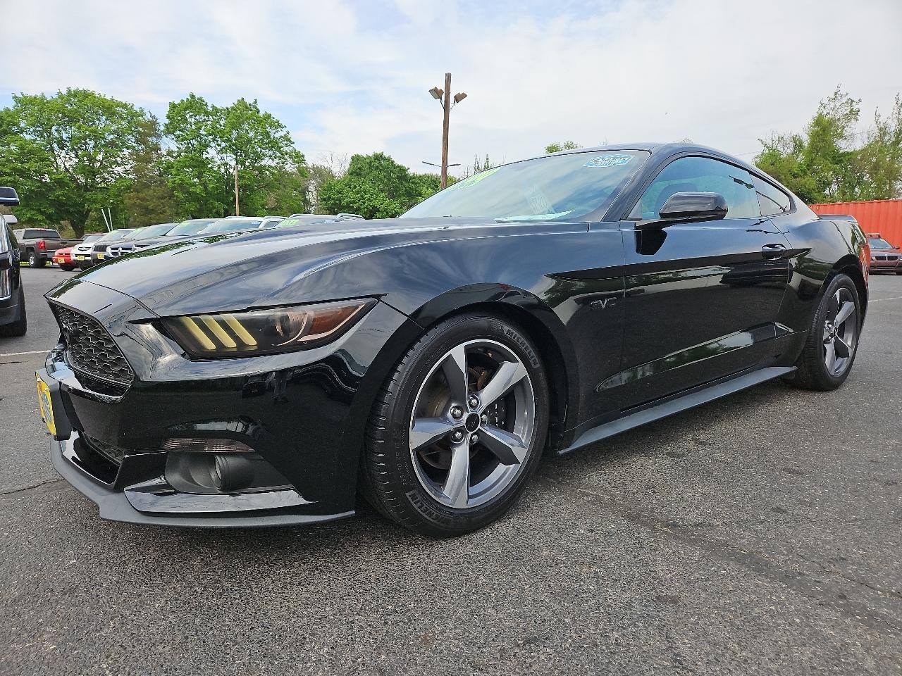 Ford Mustang EcoBoost Coupe 2015