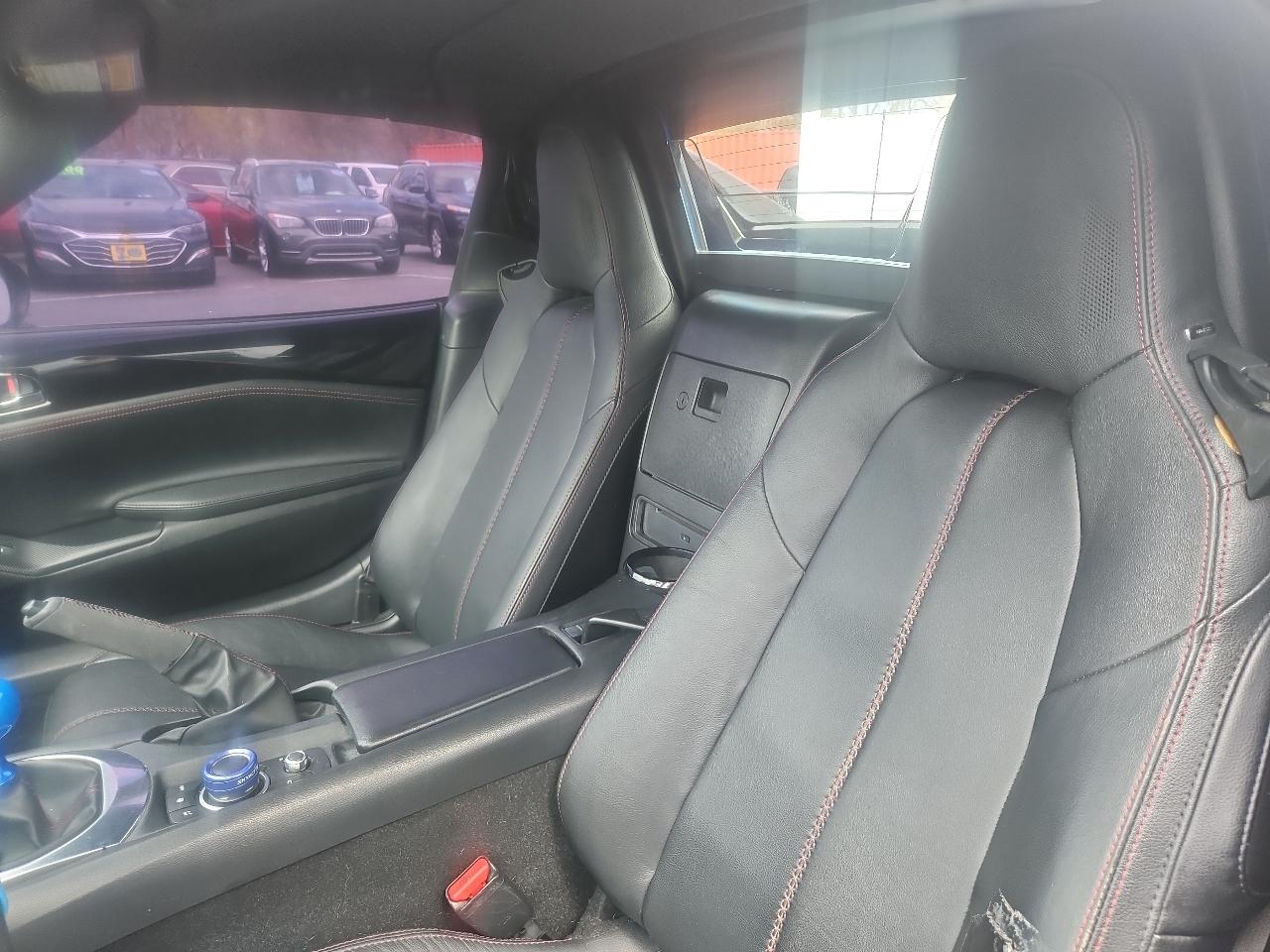 Mazda MX-5 Miata RF Grand Touring 6AT 2017