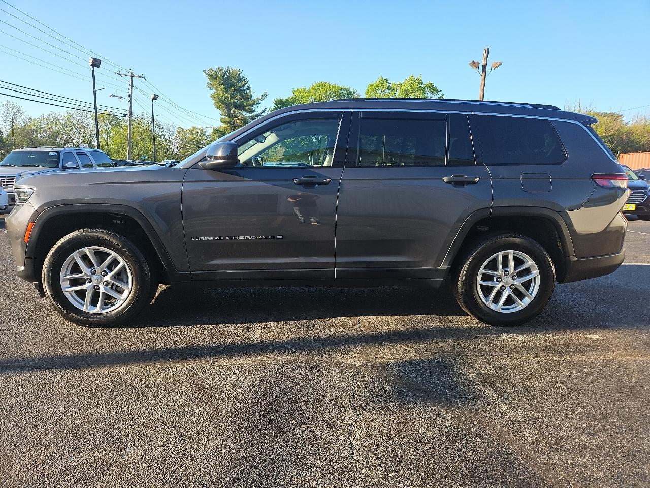 Jeep Grand Cherokee L Laredo 4WD 2022