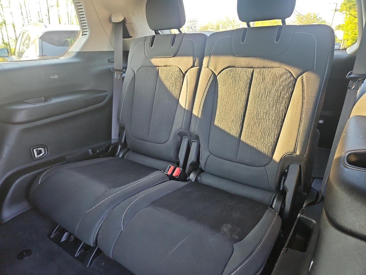 Jeep Grand Cherokee L Laredo 4WD 2022