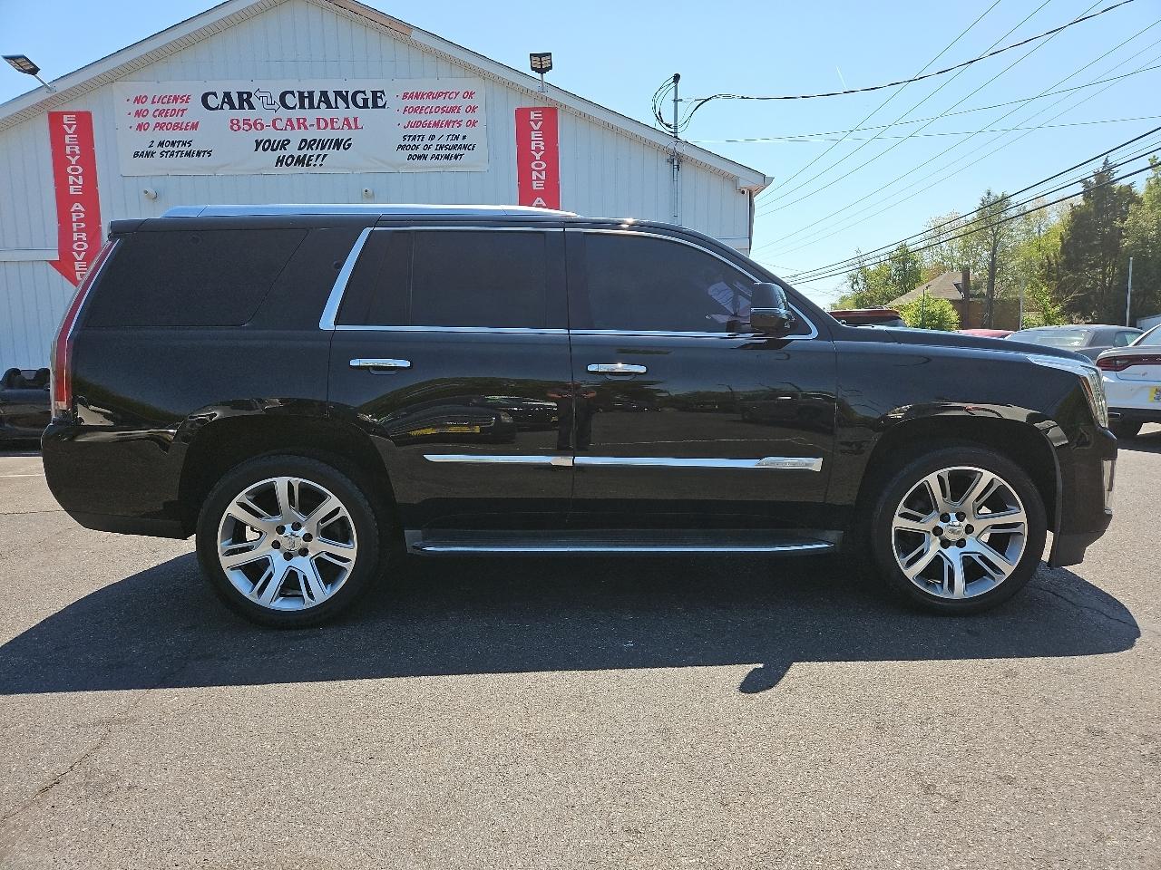 Cadillac Escalade Luxury 4WD 2016