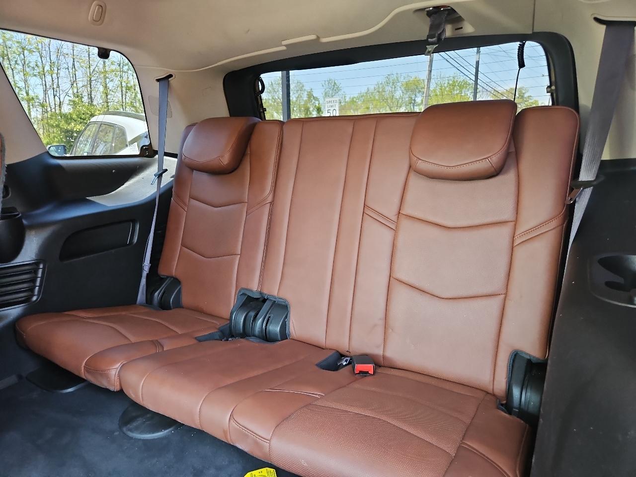 Cadillac Escalade Luxury 4WD 2016