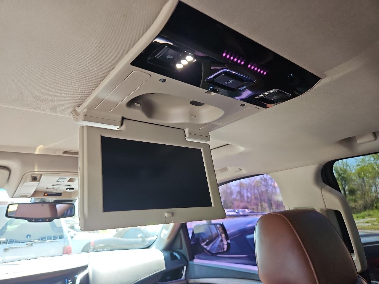 Cadillac Escalade Luxury 4WD 2016