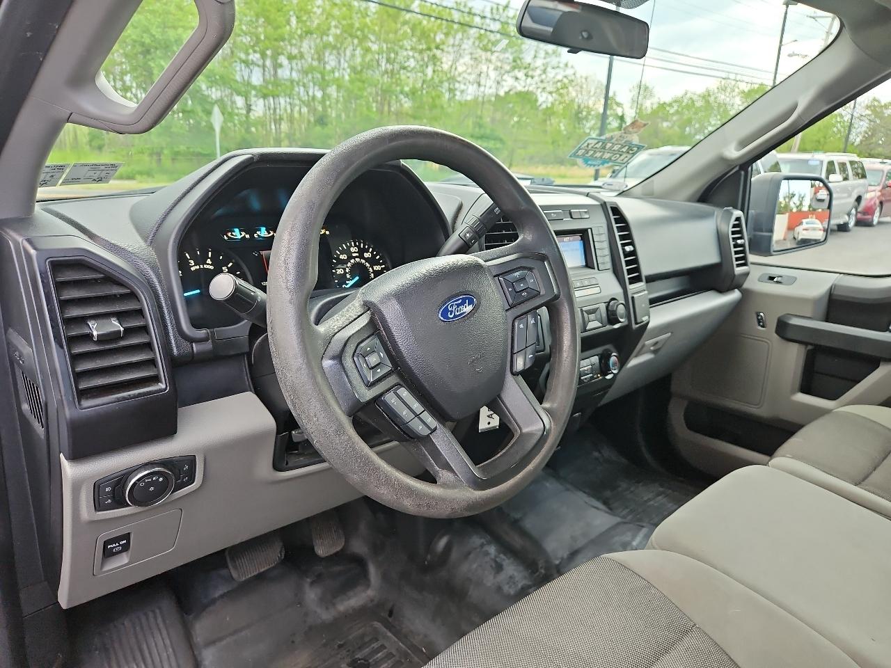 Ford F-150 4WD SuperCab 145" XL 2019