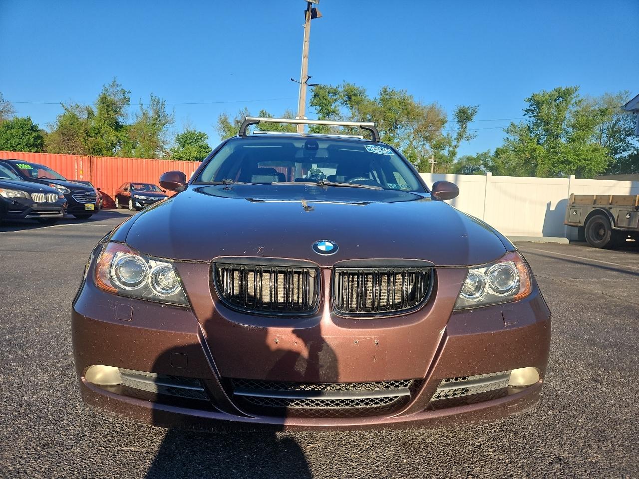 BMW 3-Series 330i Sedan 2006