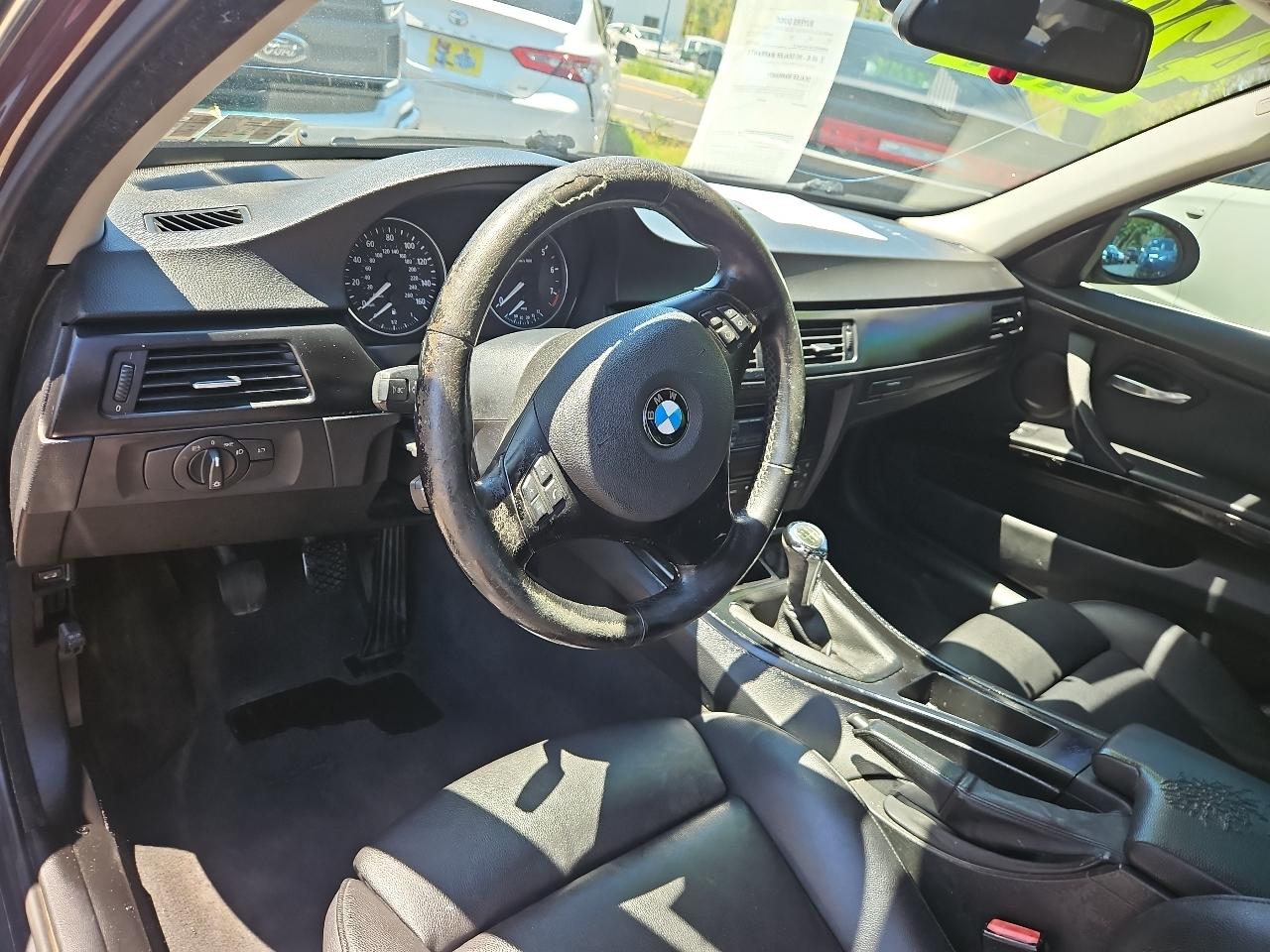 BMW 3-Series 330i Sedan 2006