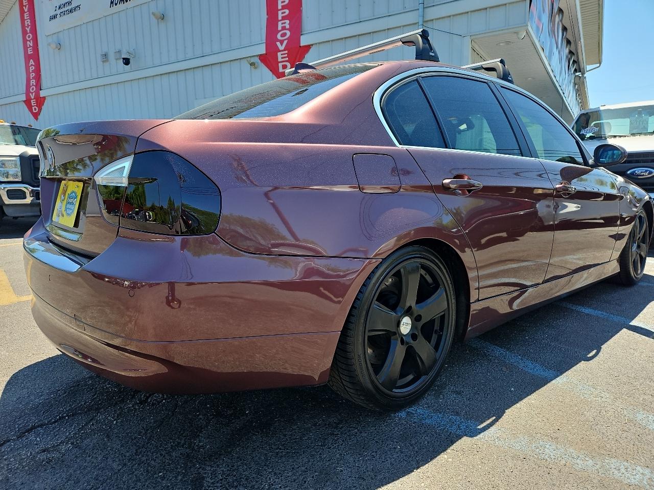 BMW 3-Series 330i Sedan 2006