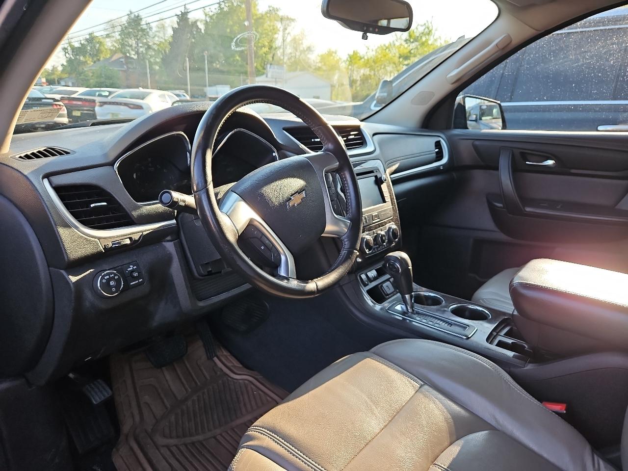 Chevrolet Traverse 1LT FWD 2015