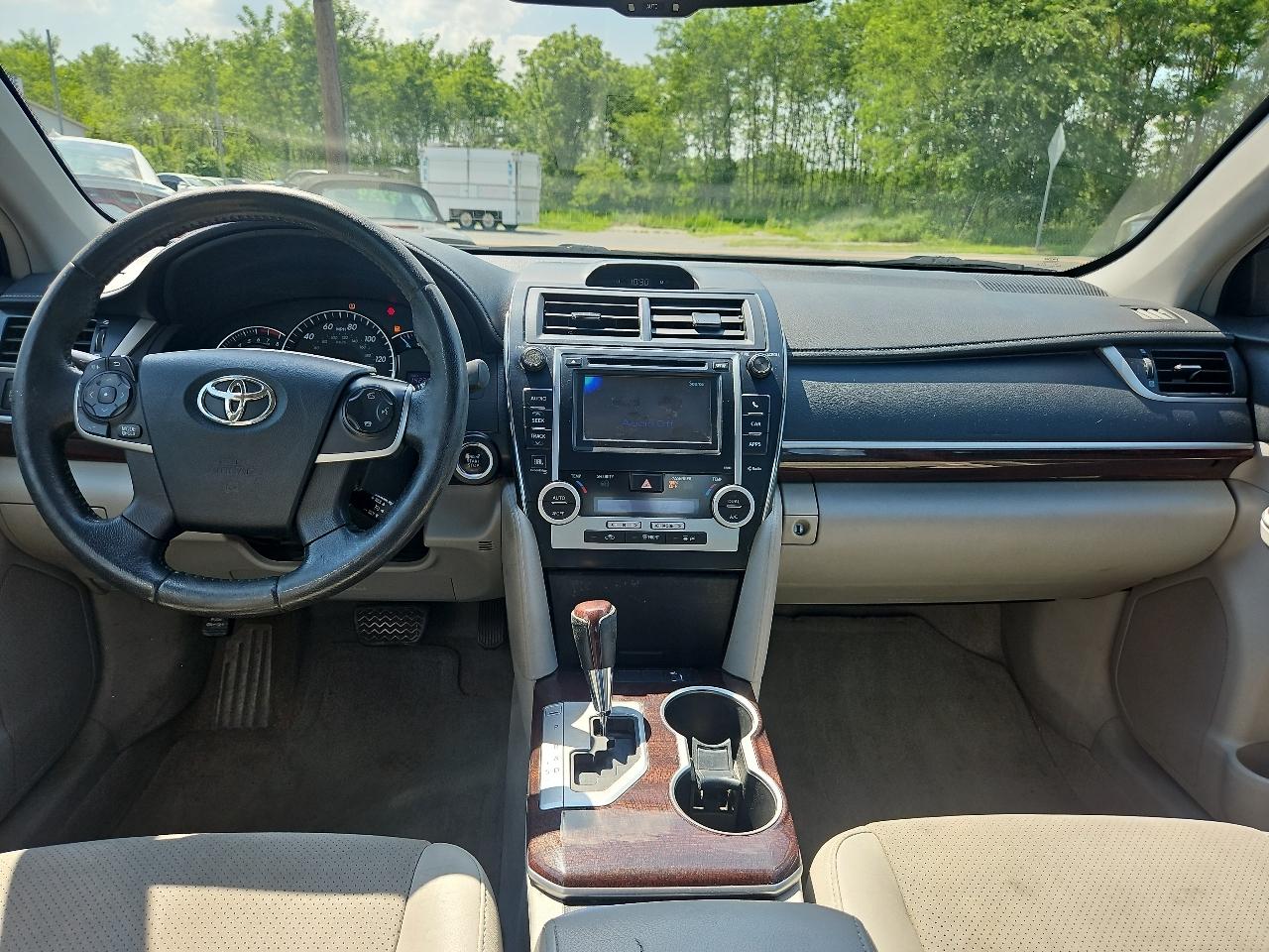 Toyota Camry 4dr Sdn XLE Auto 2012