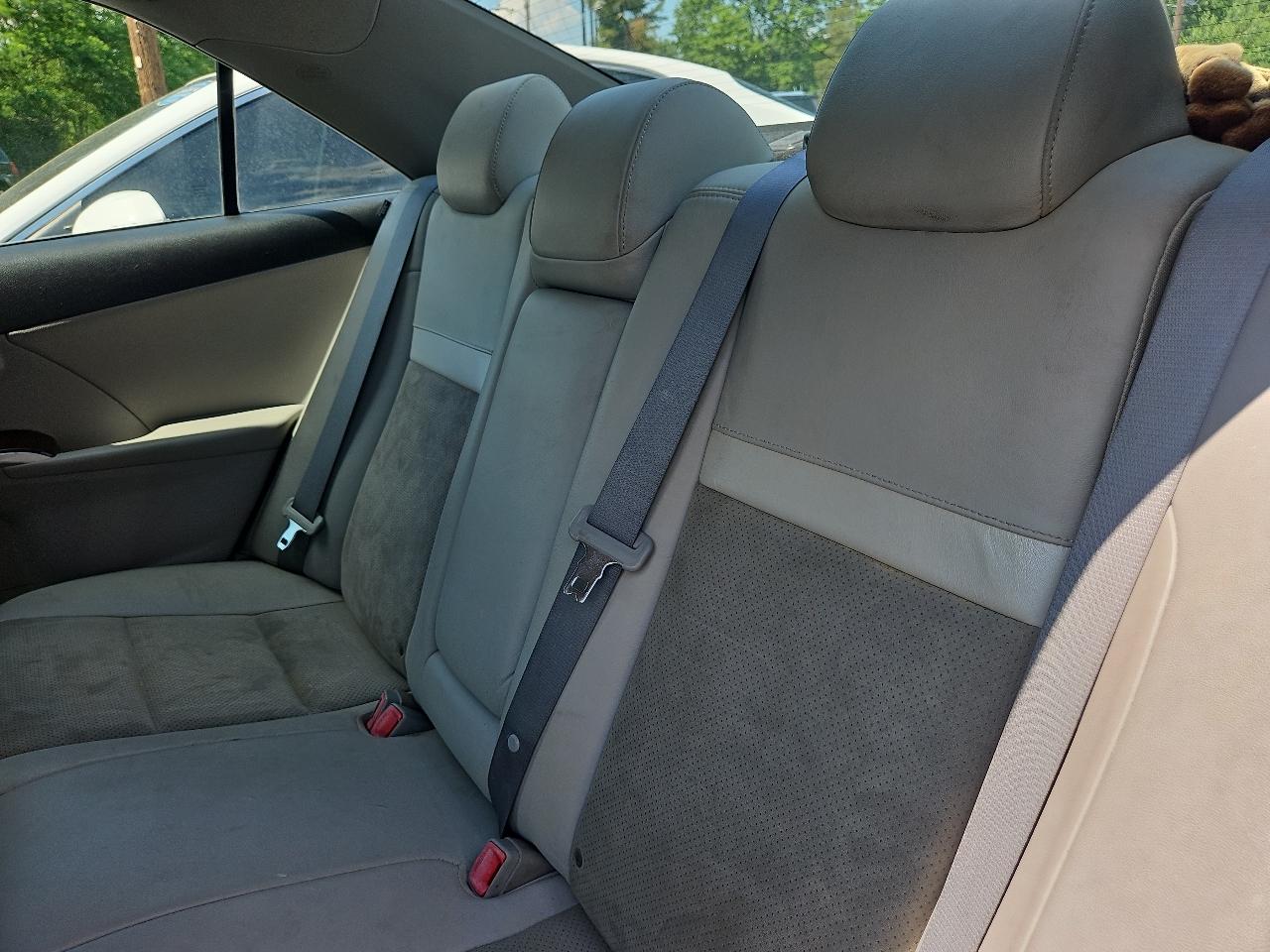 Toyota Camry 4dr Sdn XLE Auto 2012