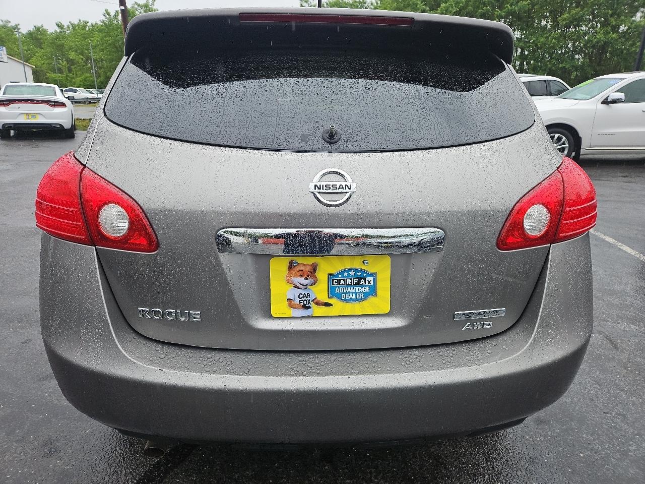 Nissan Rogue S AWD 2012