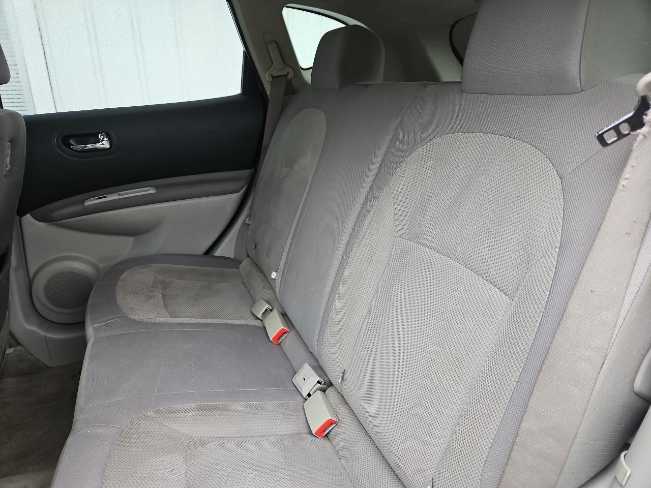 Nissan Rogue S AWD 2012