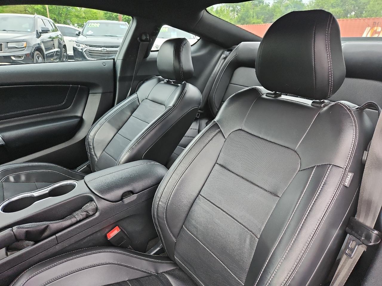 Ford Mustang GT Premium Coupe 2021